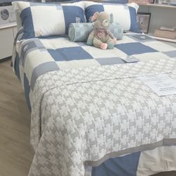 Full Size Bed