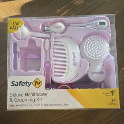 Deluxe healthcare and grooming kit