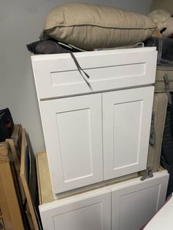 Bathroom cabinet