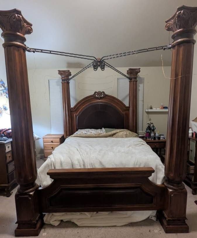 Casa Mollino Bedroom Set
