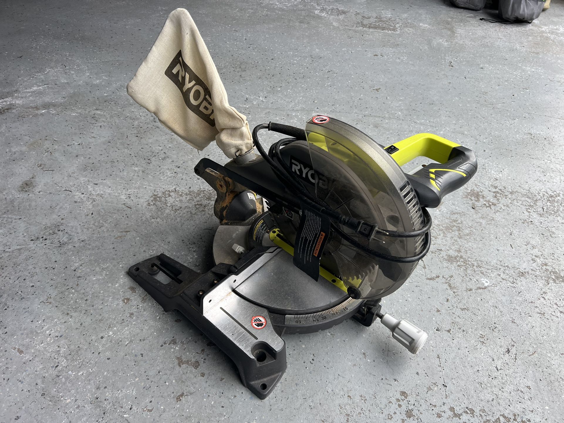 Compound Miter Saw