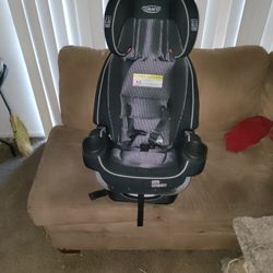 Graco 4ever Car seat 