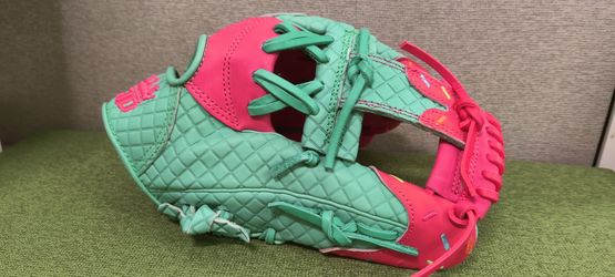 Baseball softball glove 12.75 11.75
