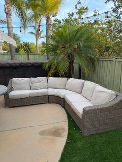 Outdoor sofa sectional