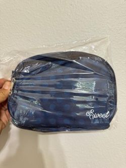 Waist pouch