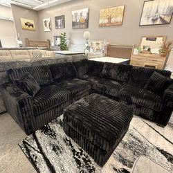 SECTIONAL WITH OTTOMAN 