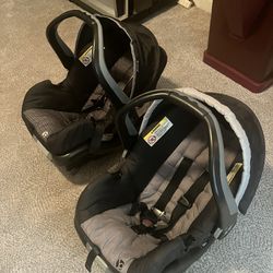 Car seats / carriers