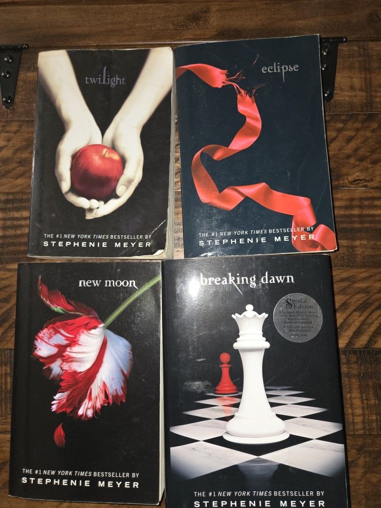 Twilight Saga Complete Series By Stephenie Meyer