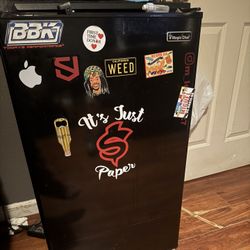 Mini Fridge 
