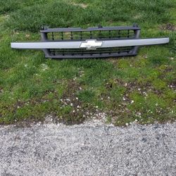 Chevy Silverado front grill from year 2000