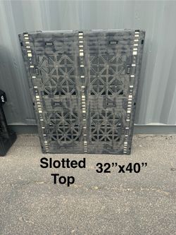 Slotted Top Plastic Pallets (Reg 32”x40”)