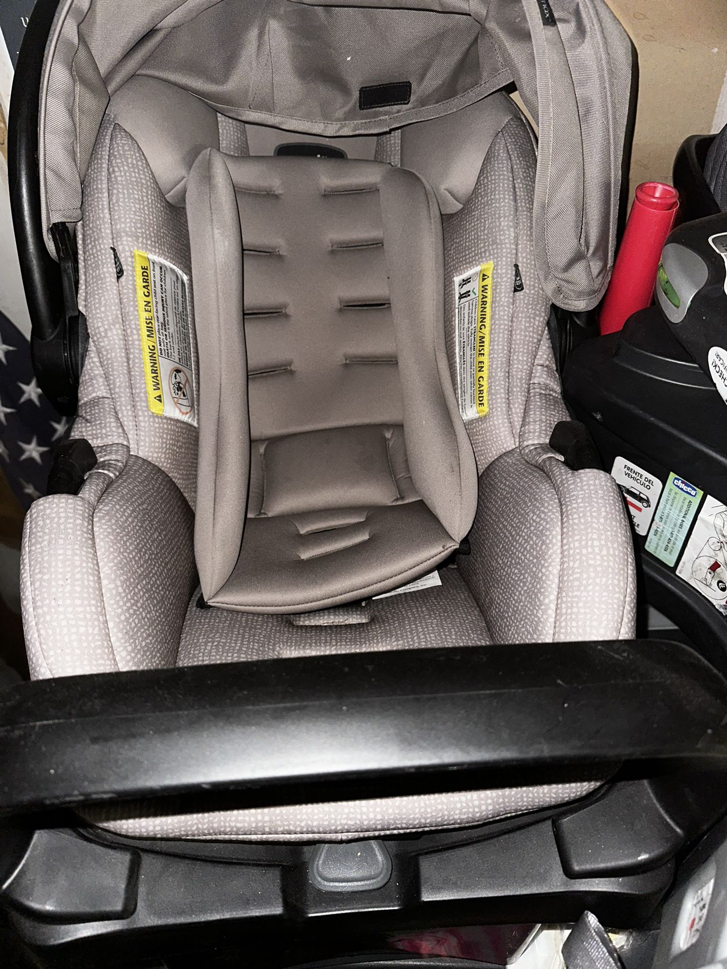 Evenflo Safemax Infant Car Seat And Base