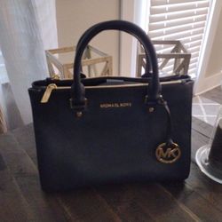 Michael Kors Purse And Wallet 