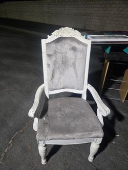 Accent chair