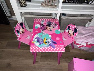 Kids table and chairs $20