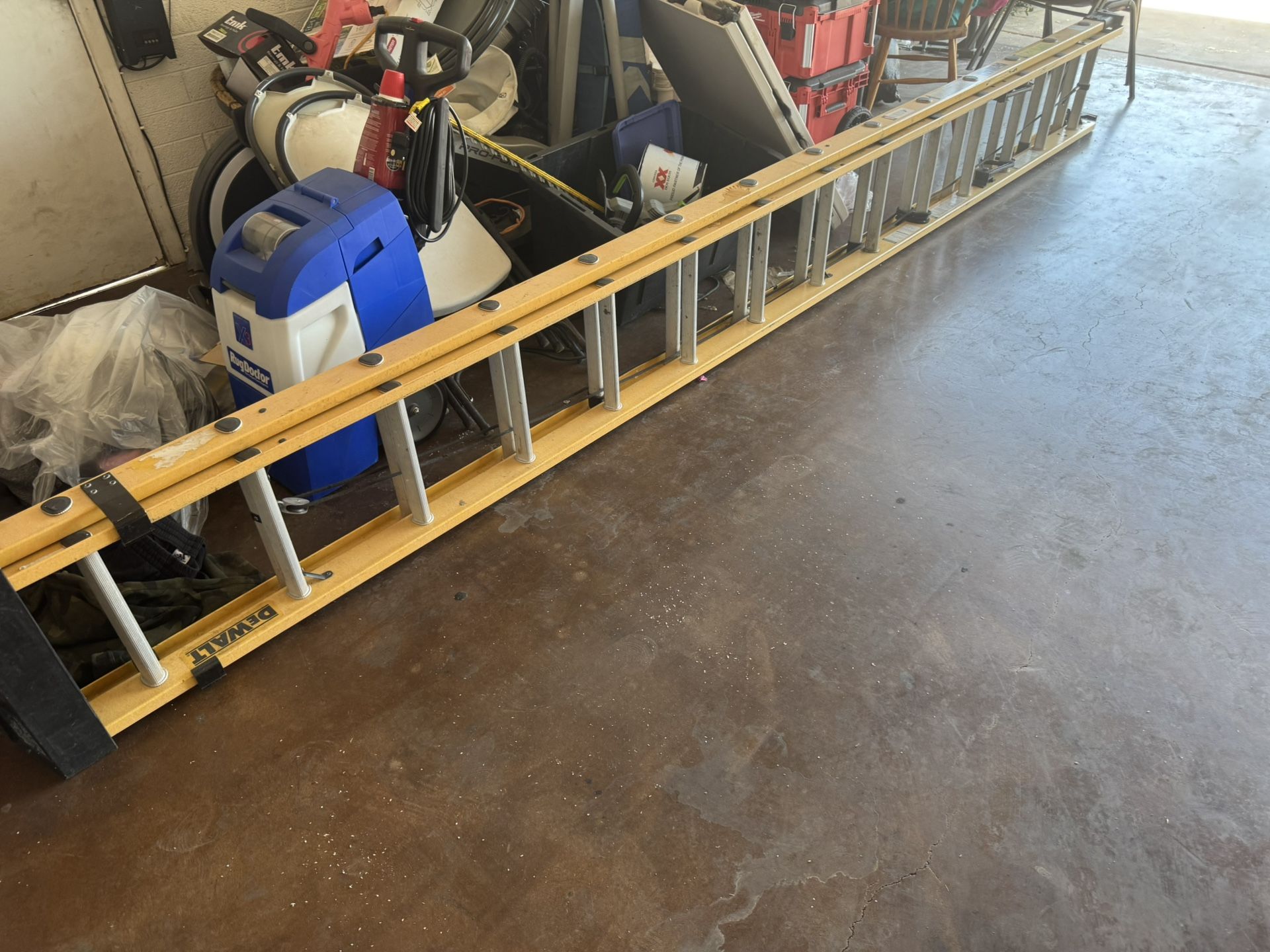 28 foot Ladder