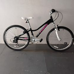 BICYCLE TREK 21 SPEED SIZE 24 BRAND NEW 