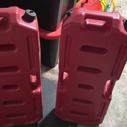 30L Gas Cans that Double As A Ramp Set