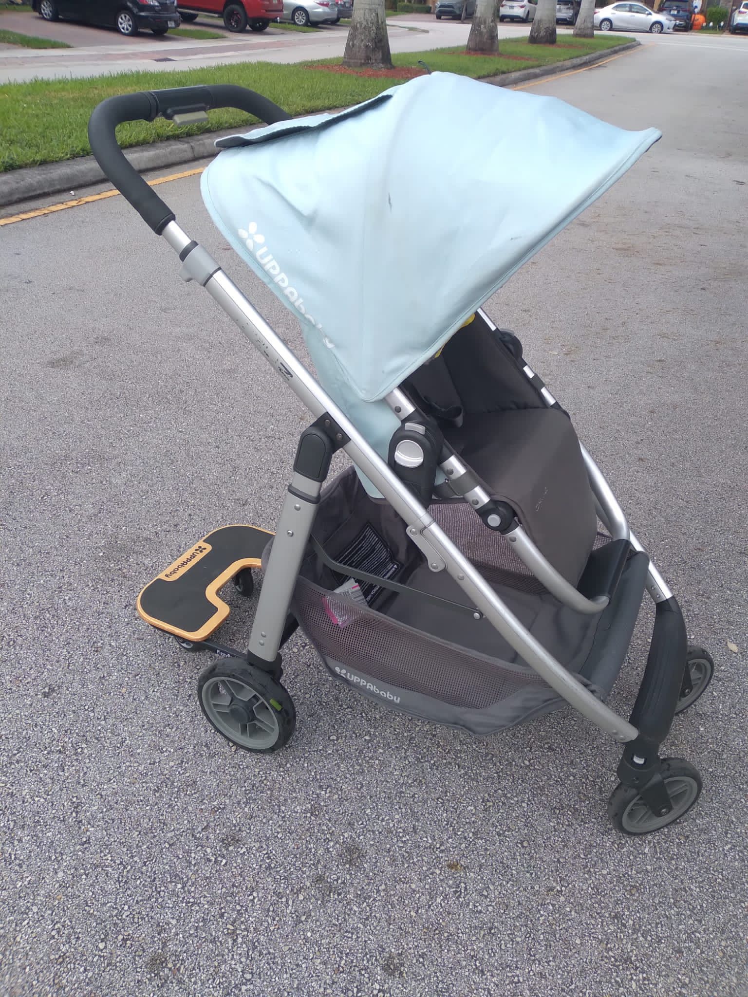 Uppababy Cruz  Stroller with Piggyback Board