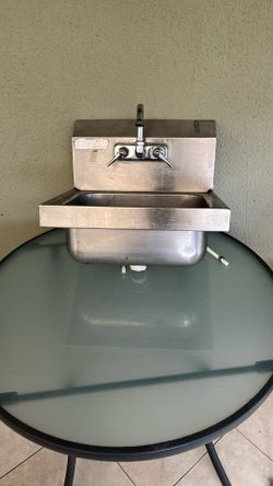 Hand sink