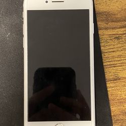 Silver iPhone 7 (For Parts)