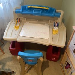 Children’s Art Desk 