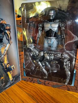 NECA RoboCop vs Terminator EndoCop & Terminator Dog
