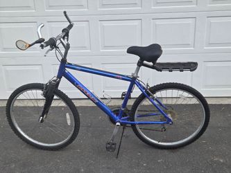 Mongoose MGX mountain bike