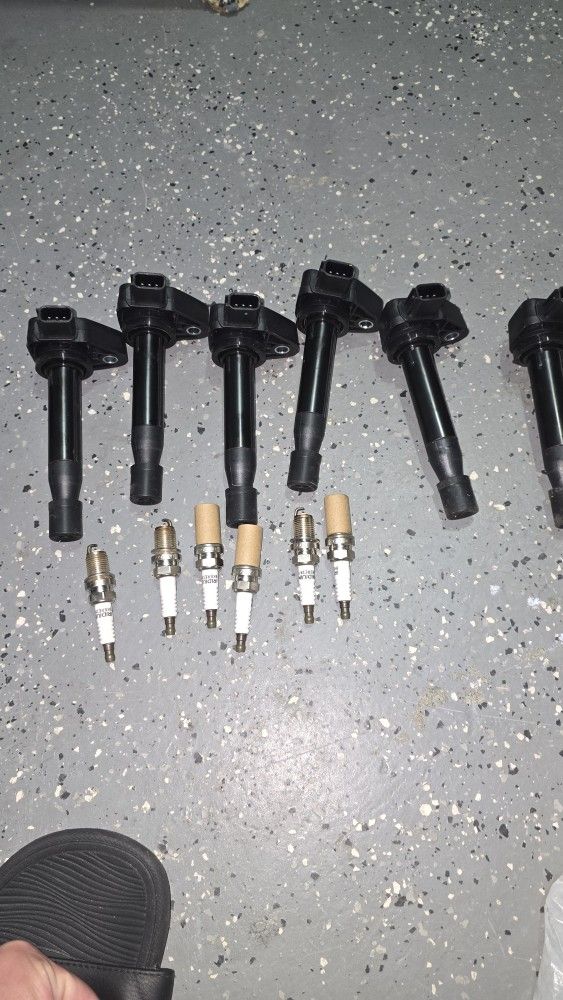 2007 2008 Acura TL Ignition Coil Set with Spark Plugs