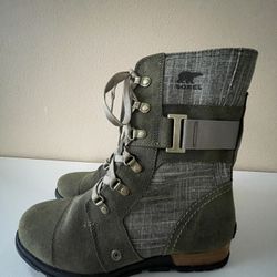 NEW size 9 women's SOREL Major Carly Boots Suede Lace Up Zip olive dark green color (without box)