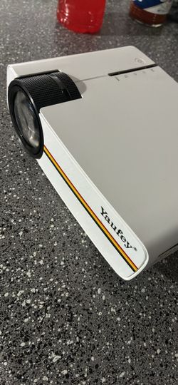 Yaufey Mini Portable Projector