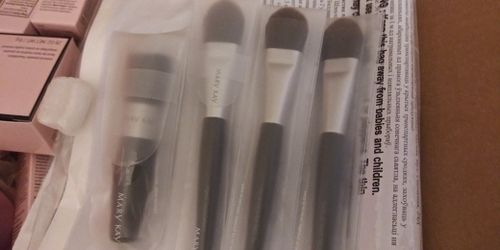 Mary Kay makeup brushes