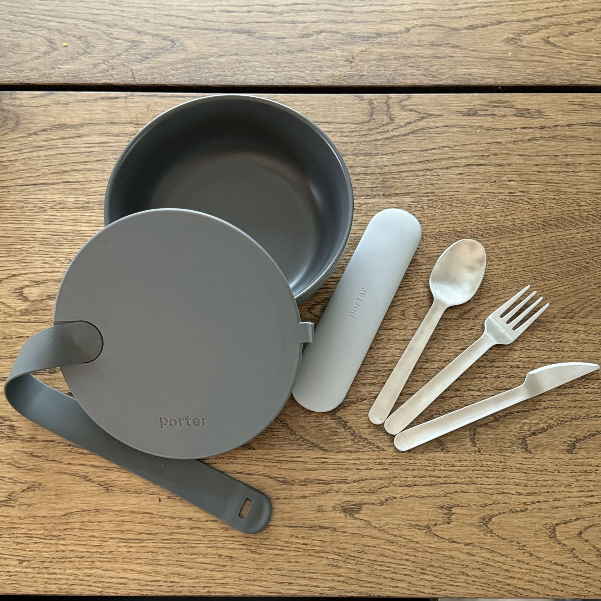 Porter Ceramic Bowl/Plate With Utensils - Like New