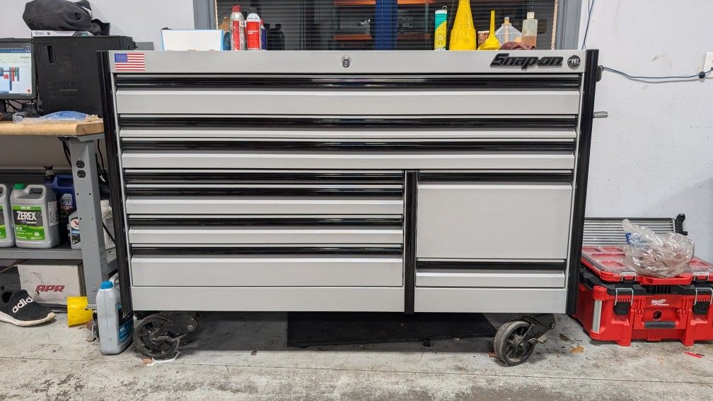 Snap-On 68" Epiq Series Toolbox