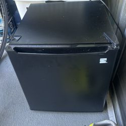 Kenmore Mini Fridge 