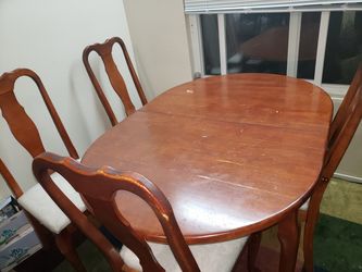 Dining table with 6 chairs