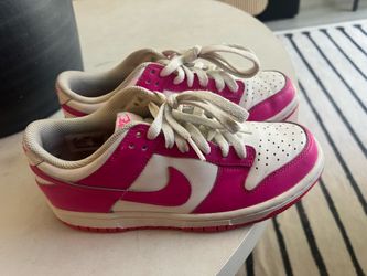Nike dunk size 5y $40