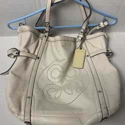 COACH HANGBAG TAN LEATHER CARLY HOBO PURSE #B1173-17064 NICE