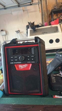 M18 charger and radio