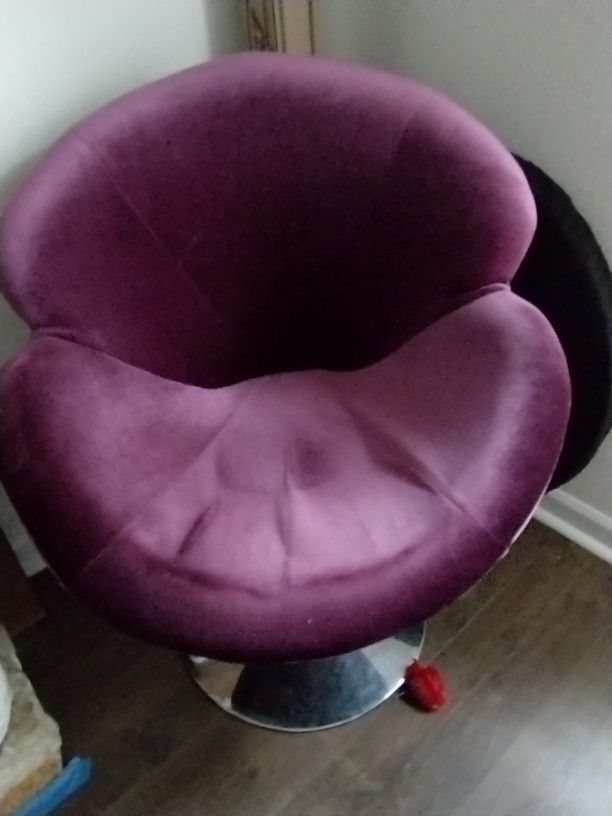 Luxury Velvet Accent Chair 