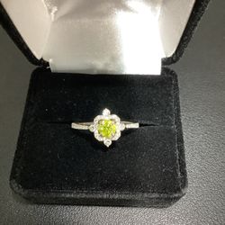 14k White Gold Yellow Stone And Diamond Ring 