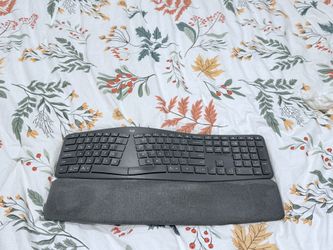 Logitech K860 Ergonomic Wireless Keyboard