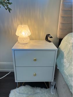 Dresser & Nightstand Set