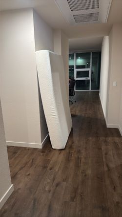 FULL SIZE MATTRESS MUST GO