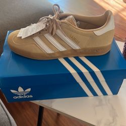 Woman’s adidas Gazelle