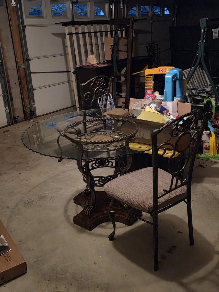 Glass Kitchen Table With 3 Chairs