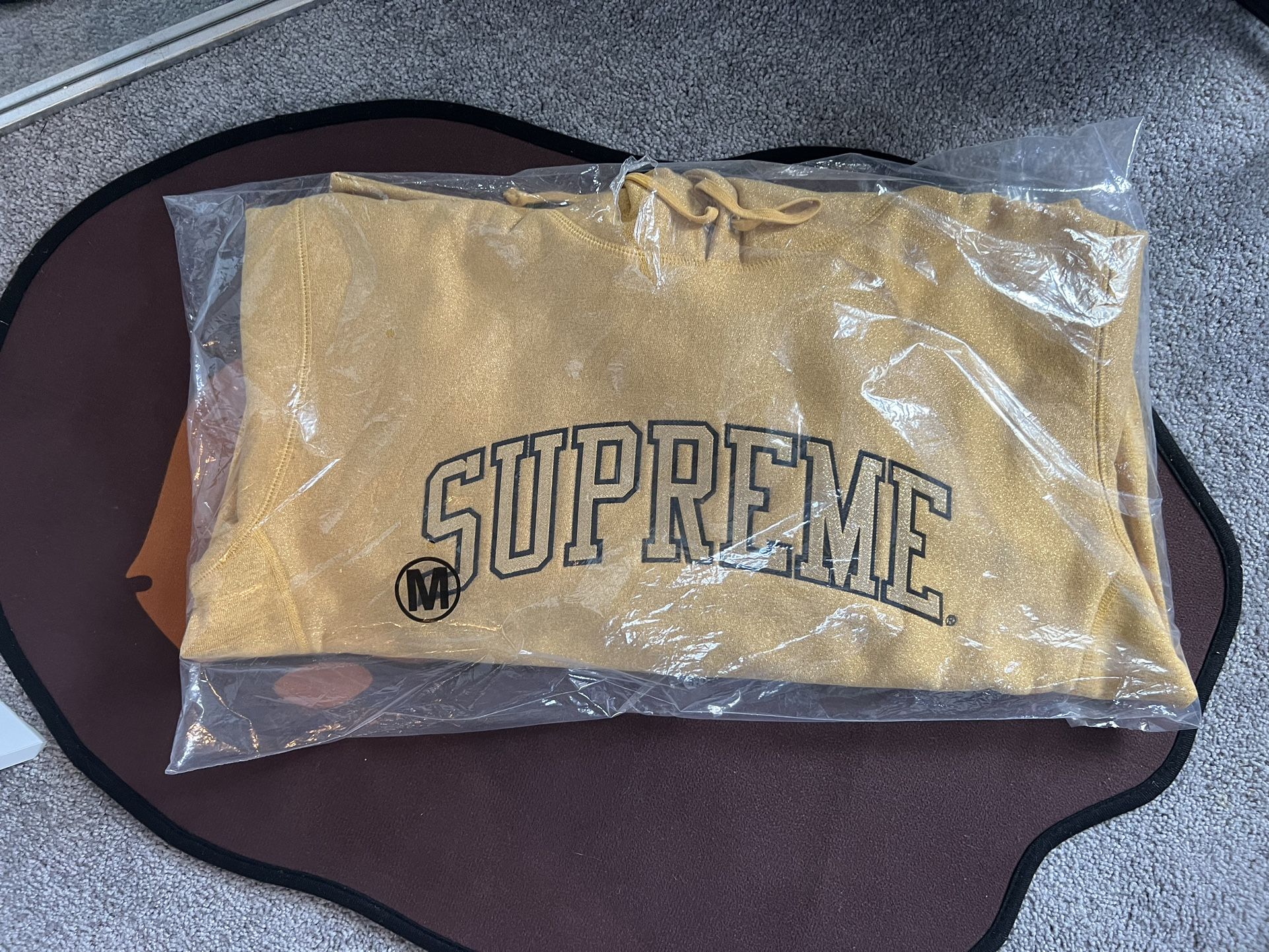 Supreme Hoodie