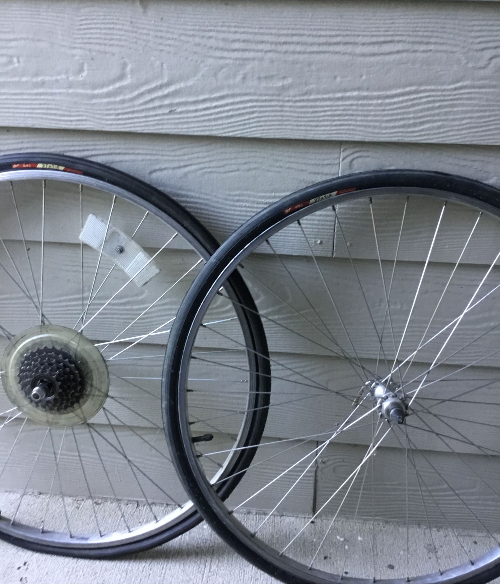 Alesa 716 Alloy ETRTO 630-16 27x1 1/4 made in Belgium front and WEINMNN MADE IN USA 🇺🇸
