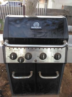 Grill With Propane Tank 80.00