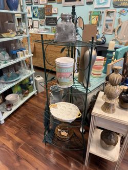 Green Metal Corner Shelf – 4-Tier Folding Stand with Leaf Detail – 55.75” Tall – $95